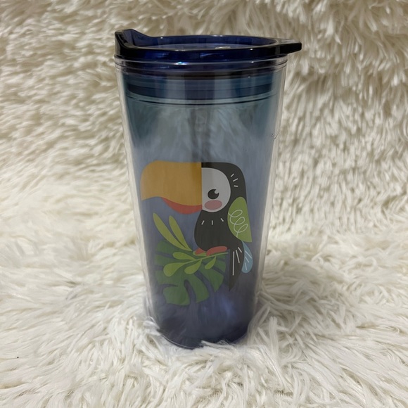 Toucan Plastic Double Wall Tumbler 20 Oz W/ Closing Lid - Picture 1 of 3